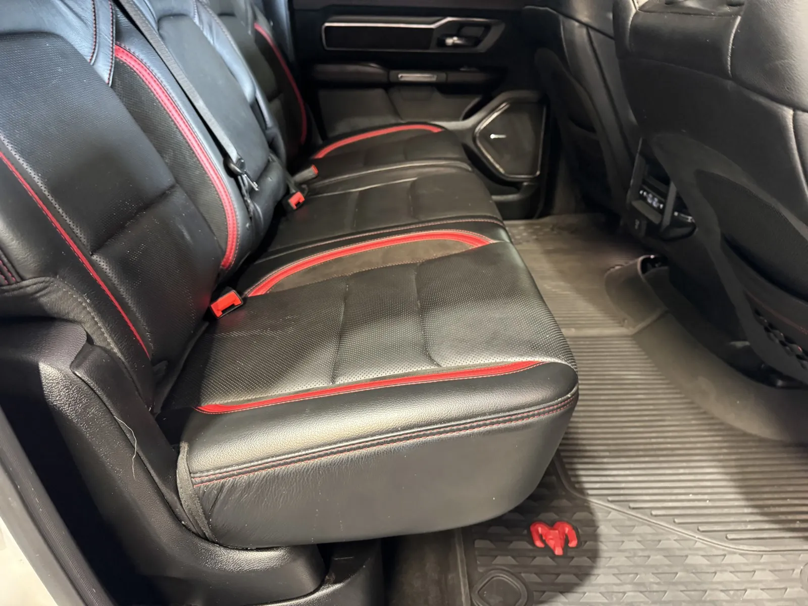 Ram 1500 photo 8