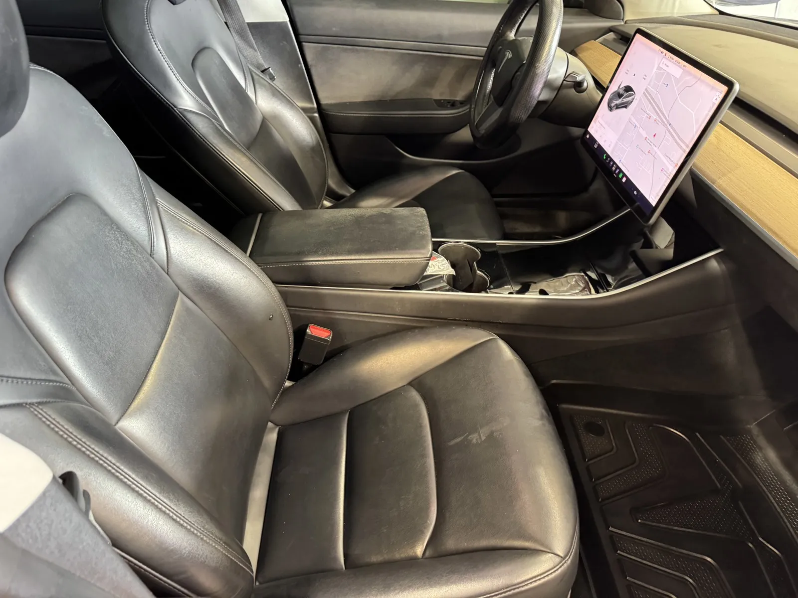Tesla Model 3 photo 6