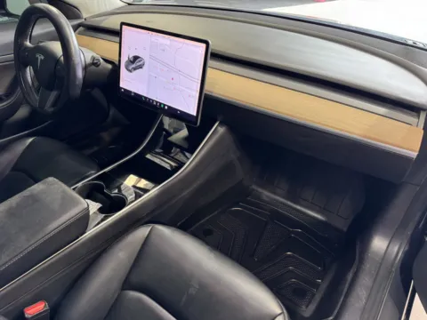 More photos of 2020 Tesla Model 3 at Premium Autos - Norco, CA