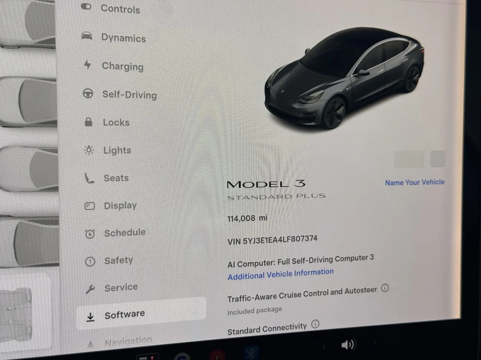 Tesla Model 3 photo 16