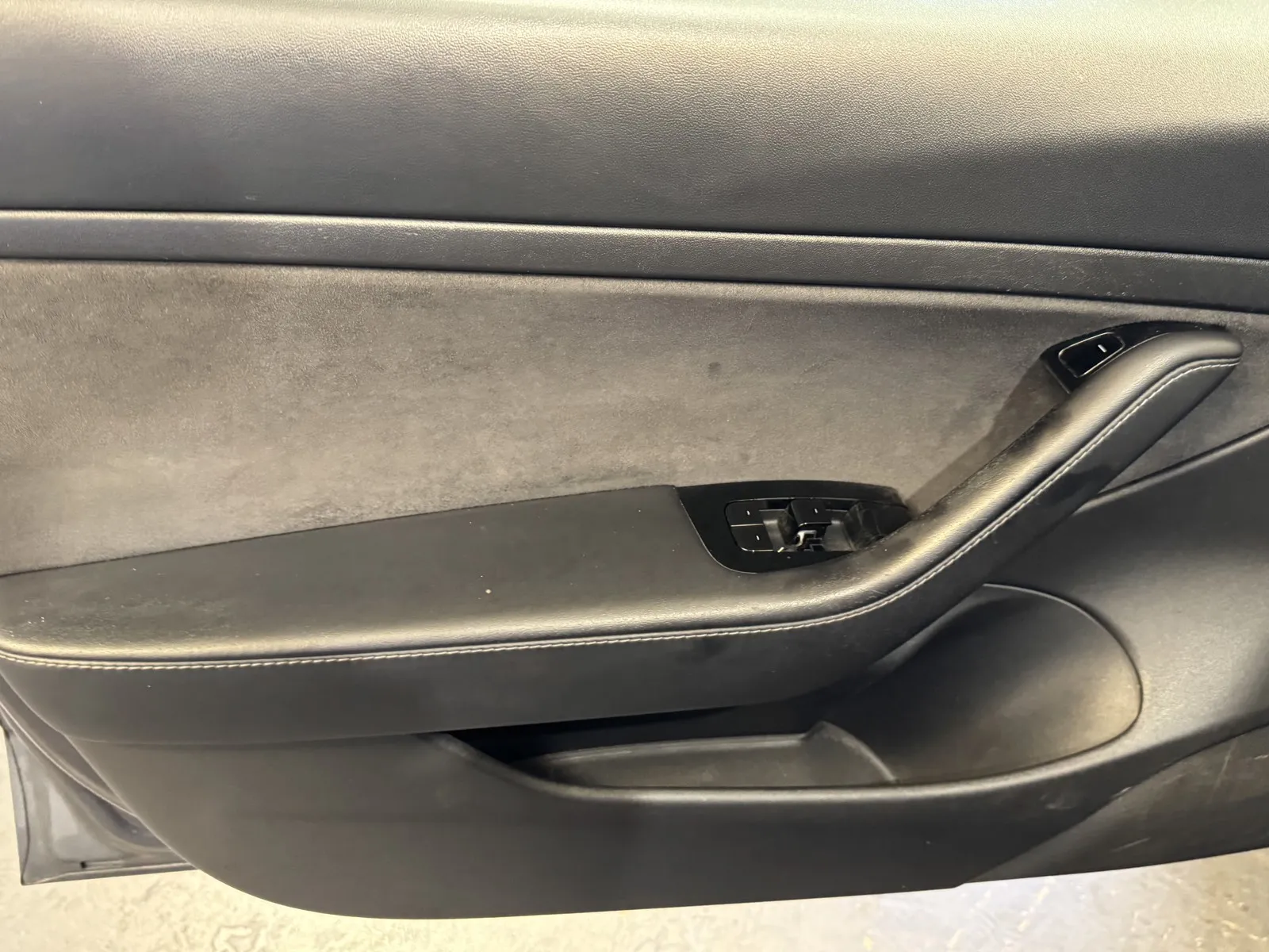 Tesla Model 3 photo 13
