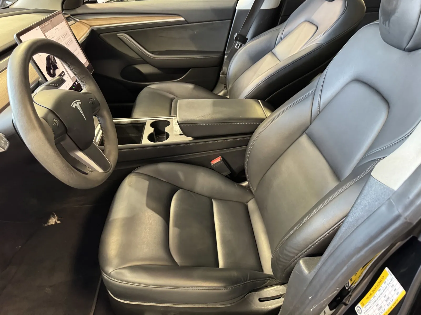 Tesla Model 3 photo 11