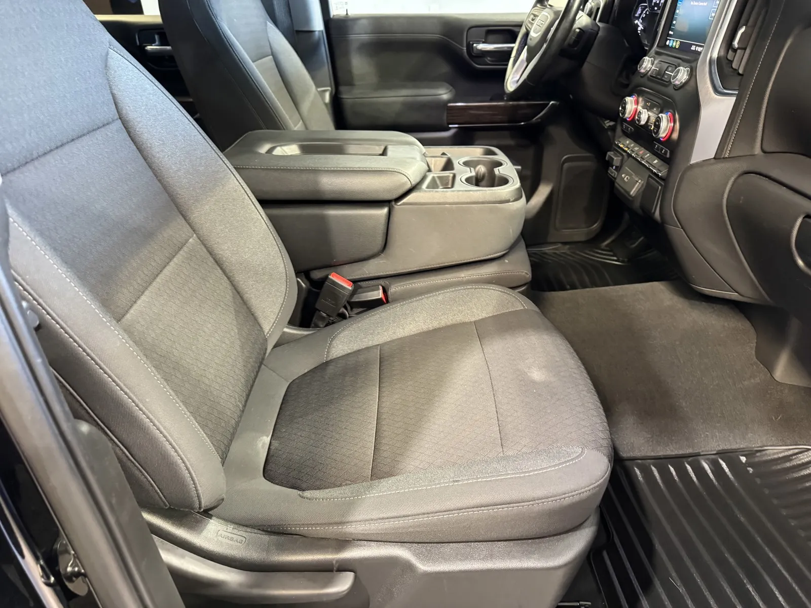 GMC Sierra photo 6