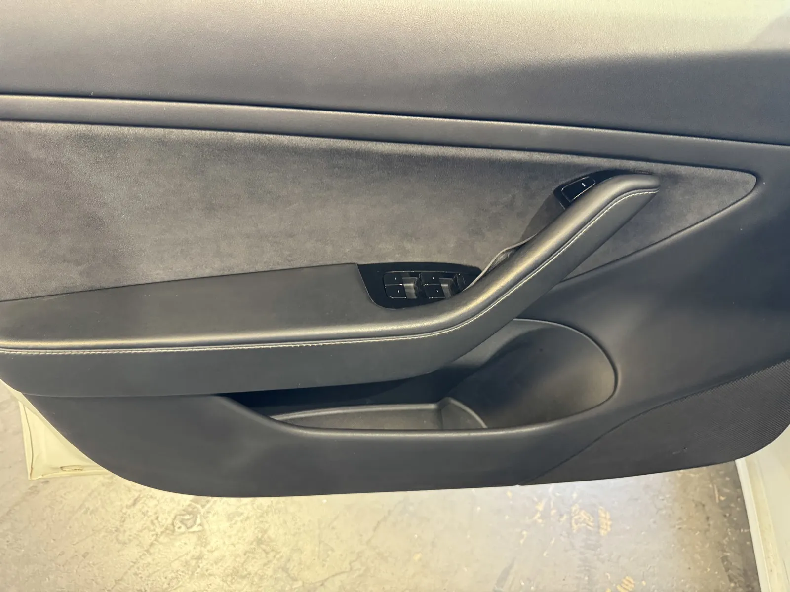 Tesla Model 3 photo 13