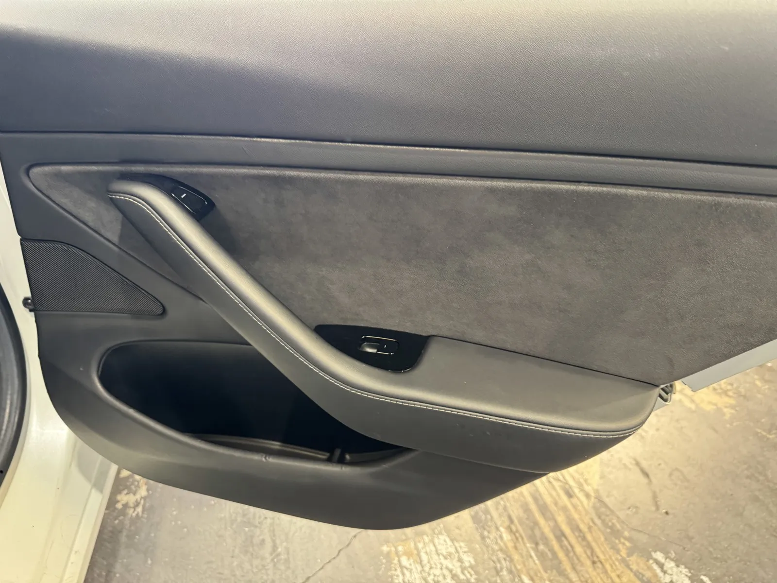 Tesla Model 3 photo 9