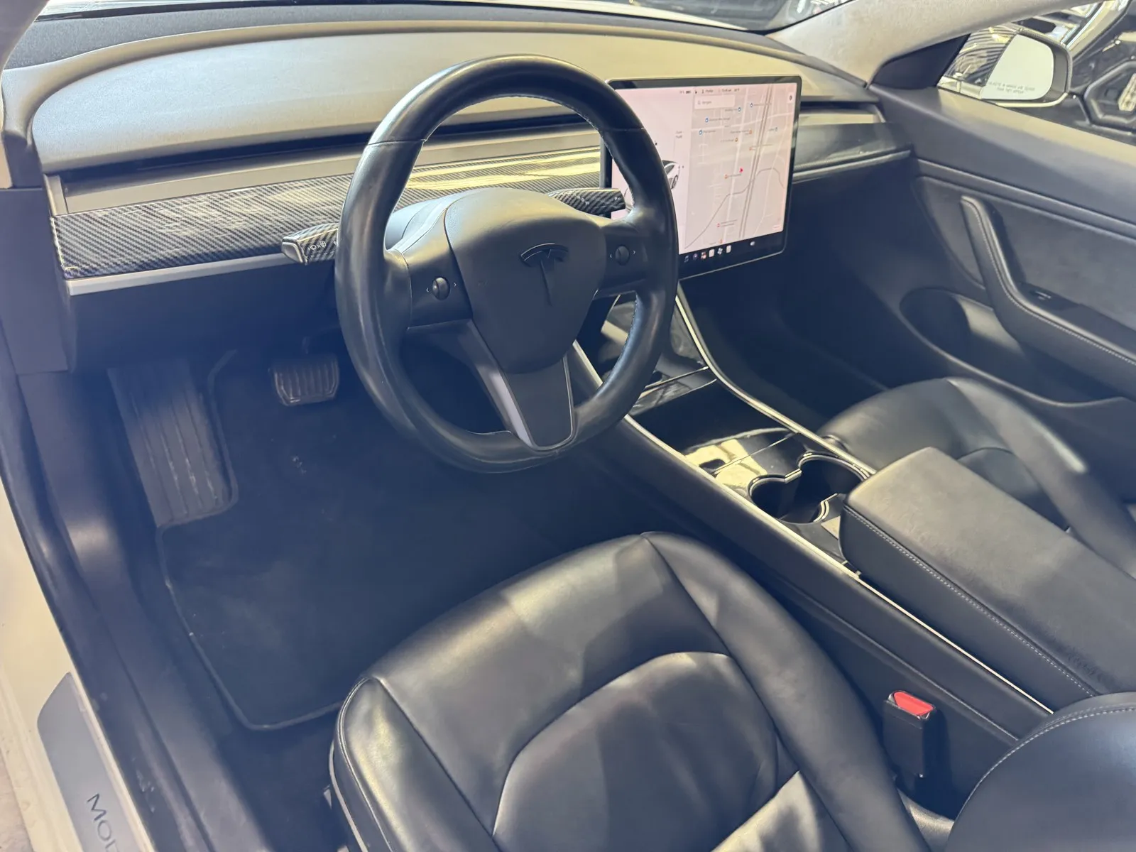 Tesla Model 3 photo 11