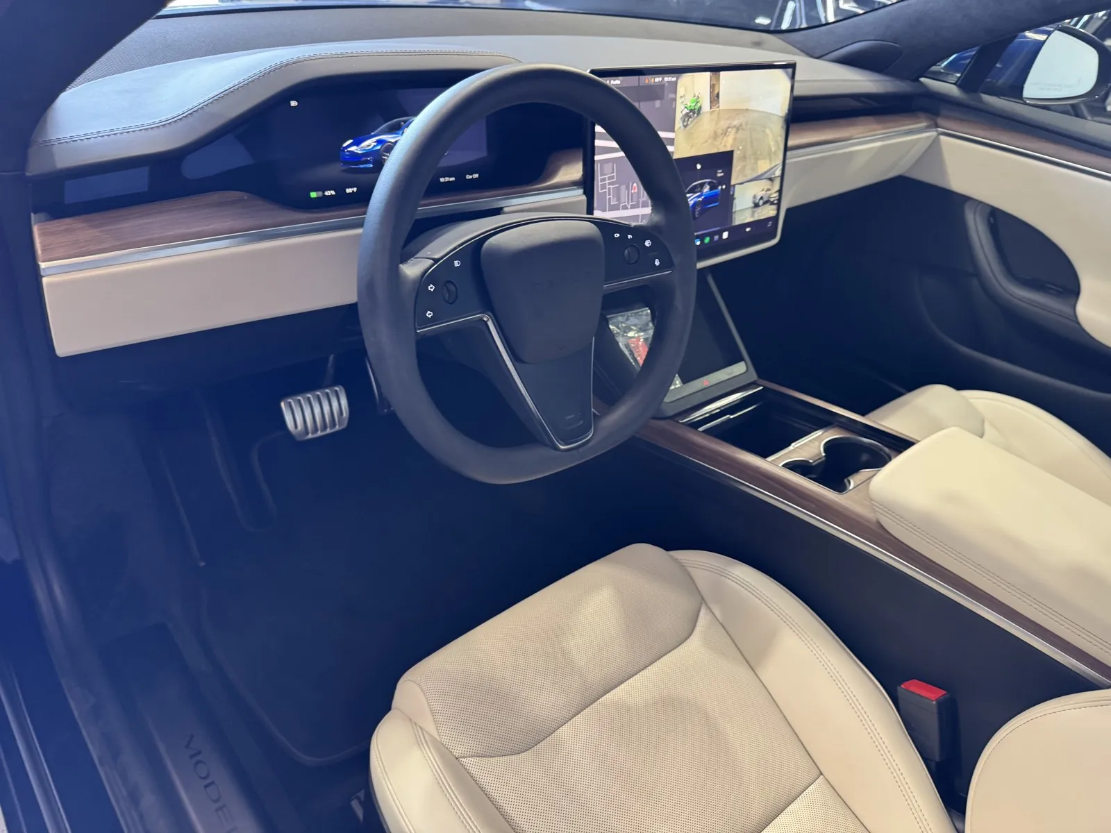 Tesla Model S photo 13