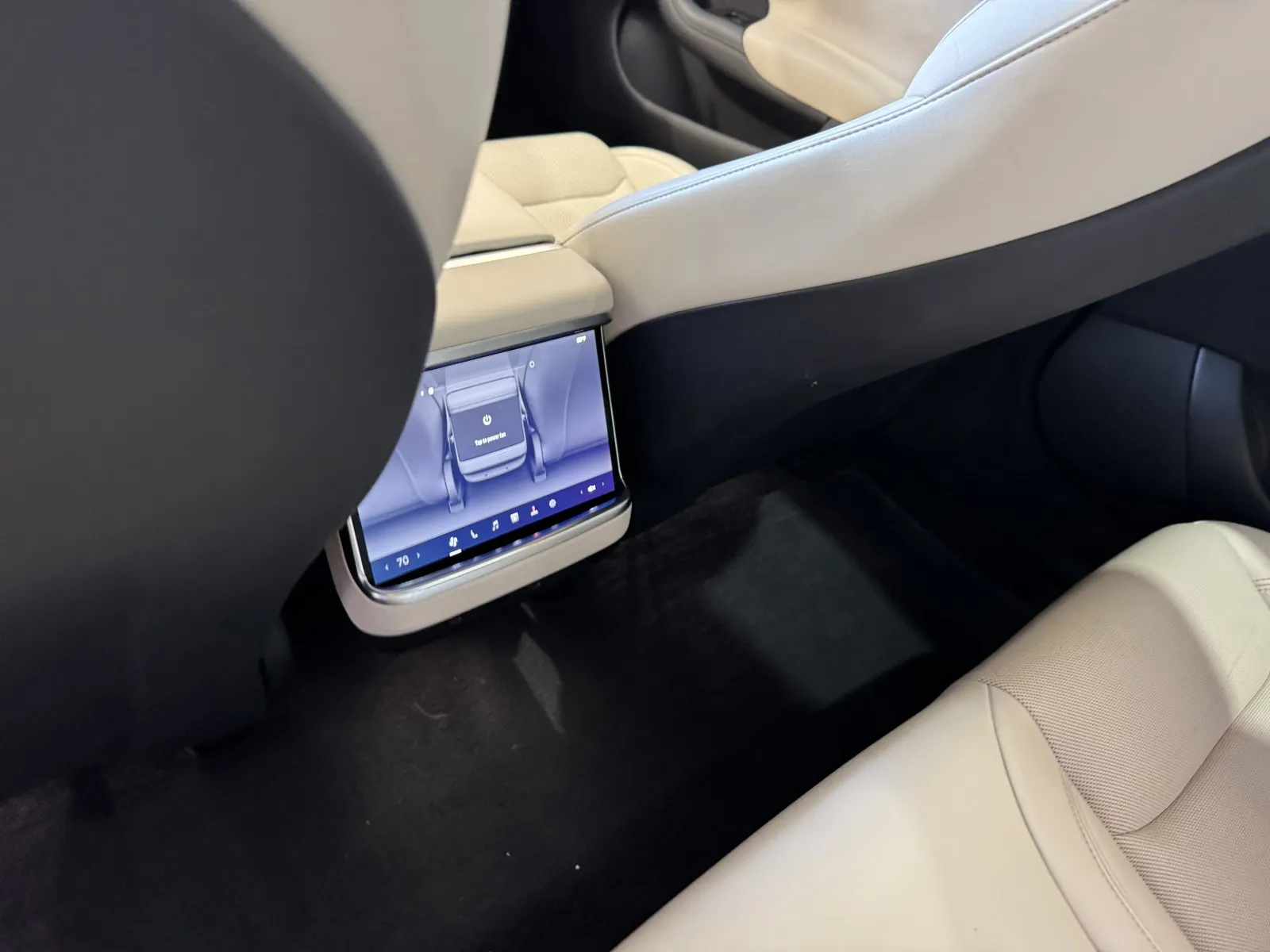 Tesla Model S photo 12