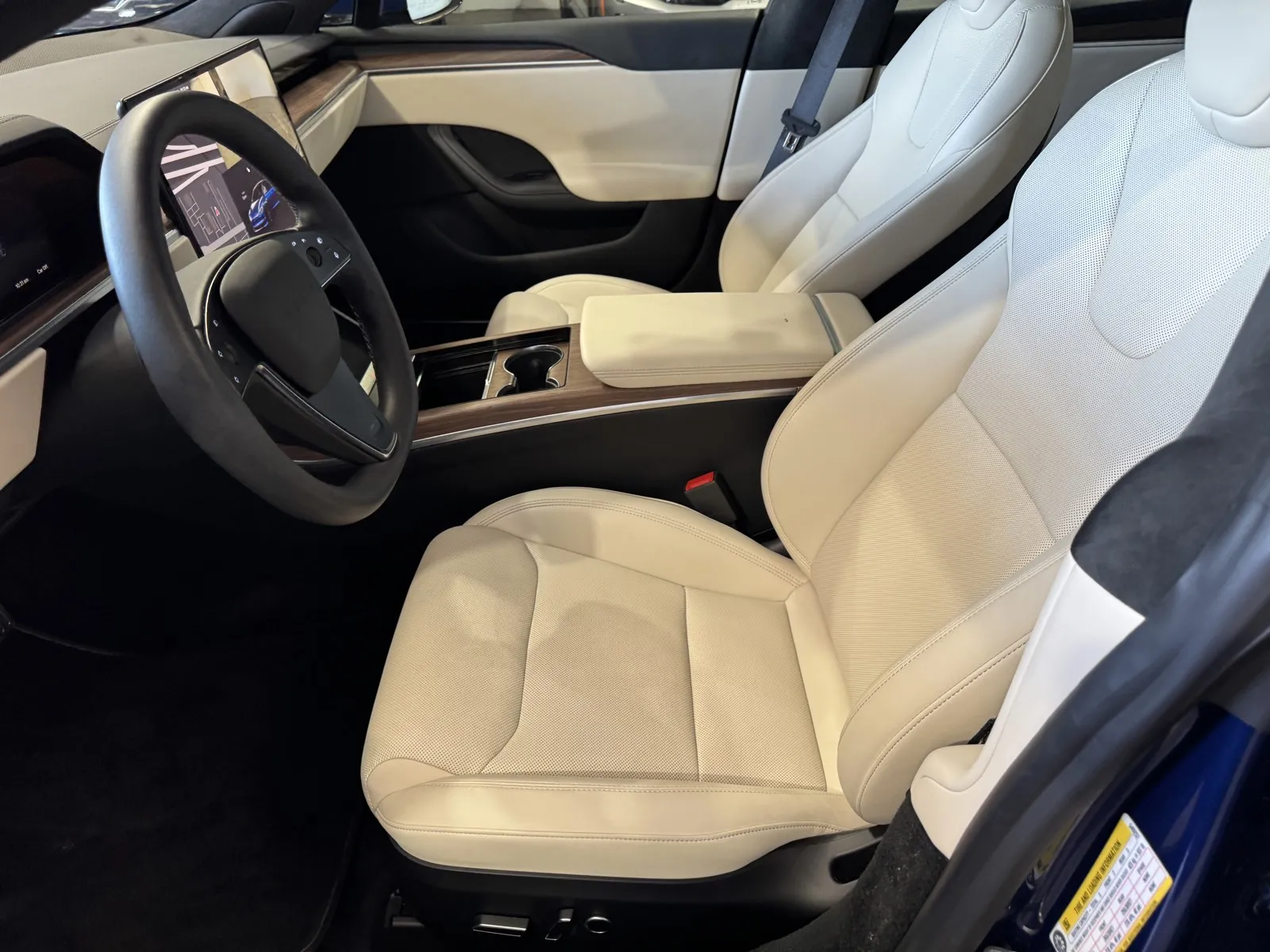 Tesla Model S photo 14