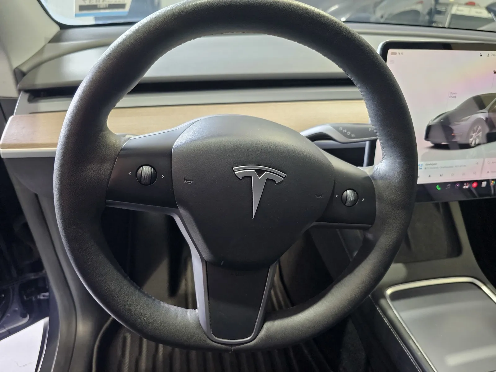 Tesla Model Y photo 16