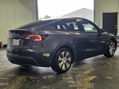 More photos of 2023 Tesla Model Y at Premium Autos - Norco, CA