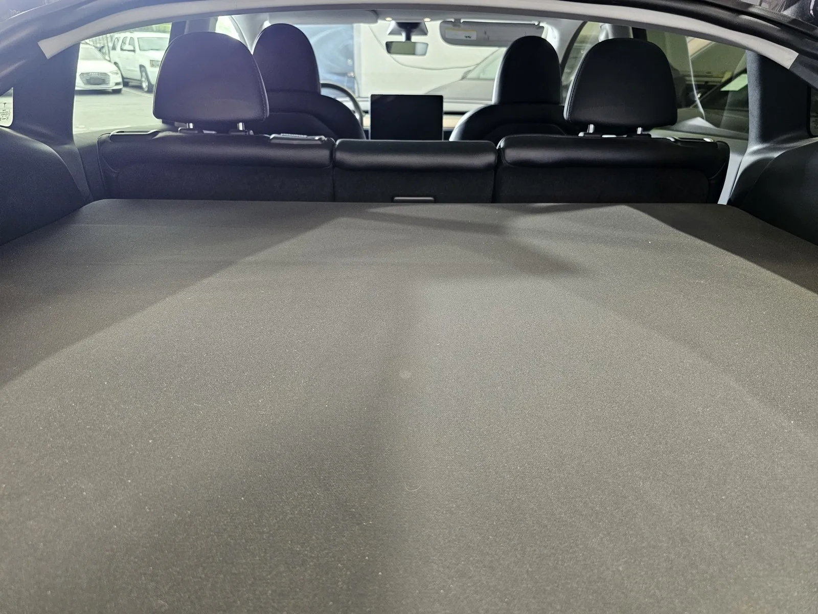 Tesla Model Y photo 11