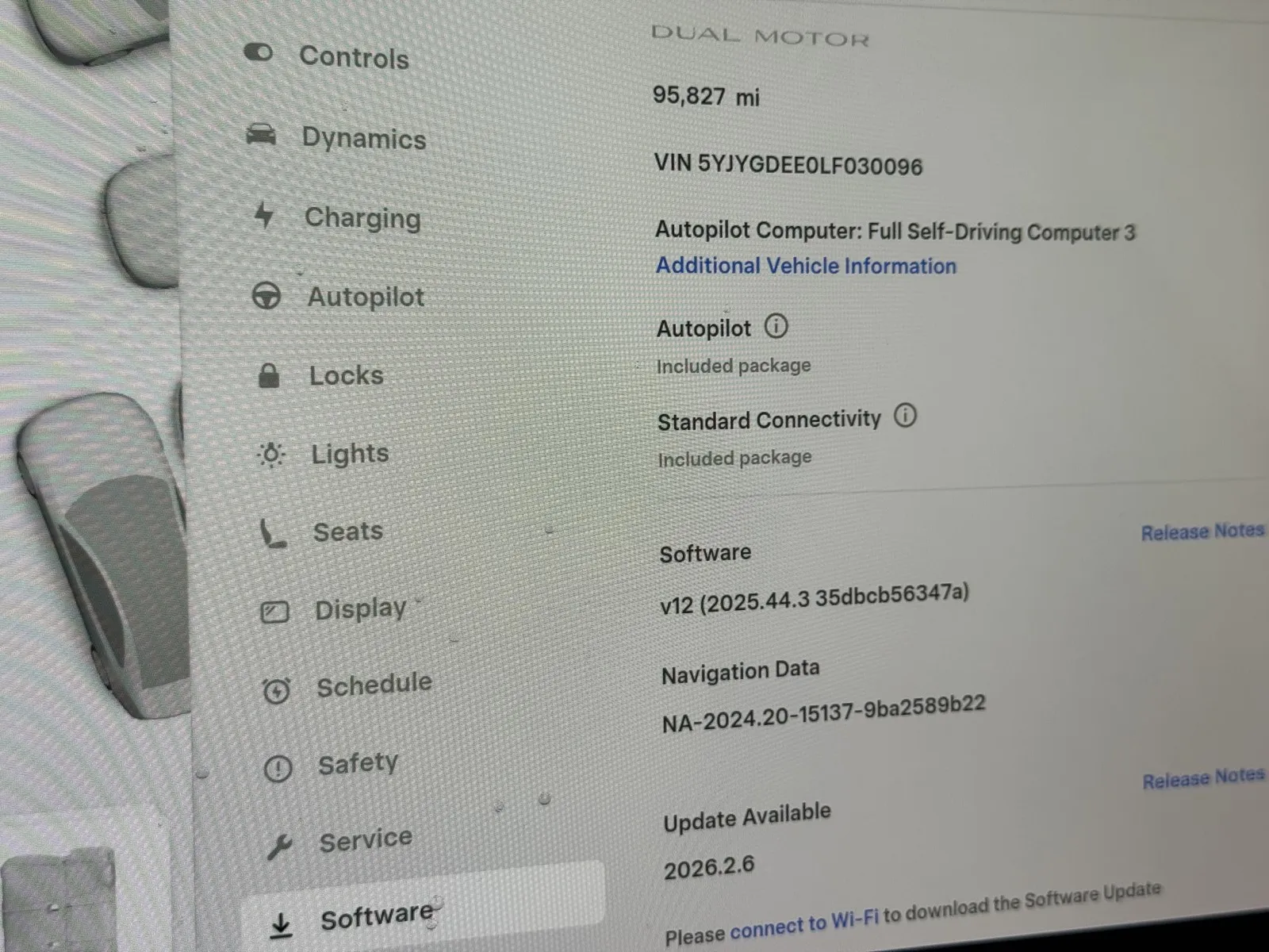 Tesla Model Y photo 17