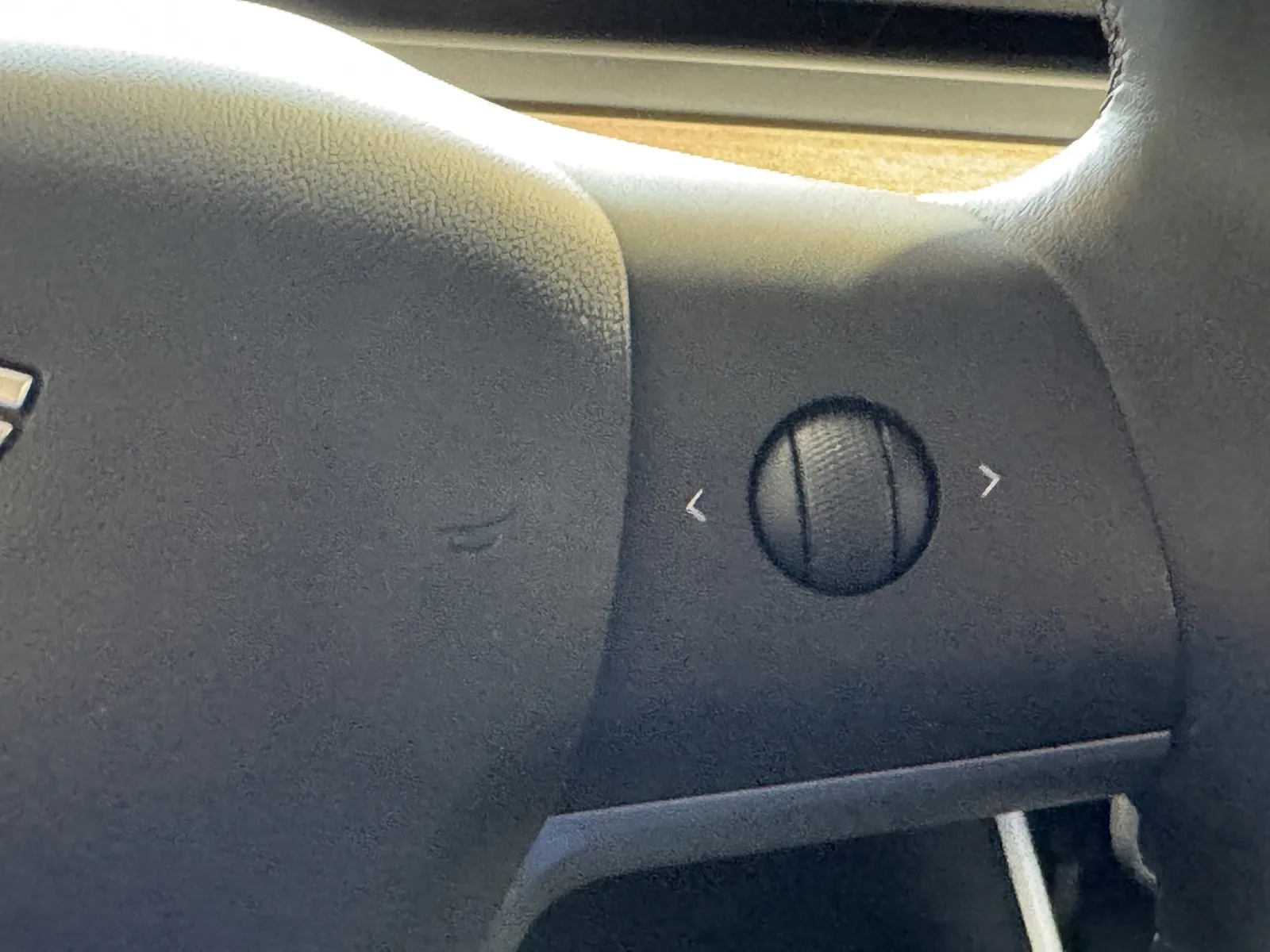 Tesla Model Y photo 18