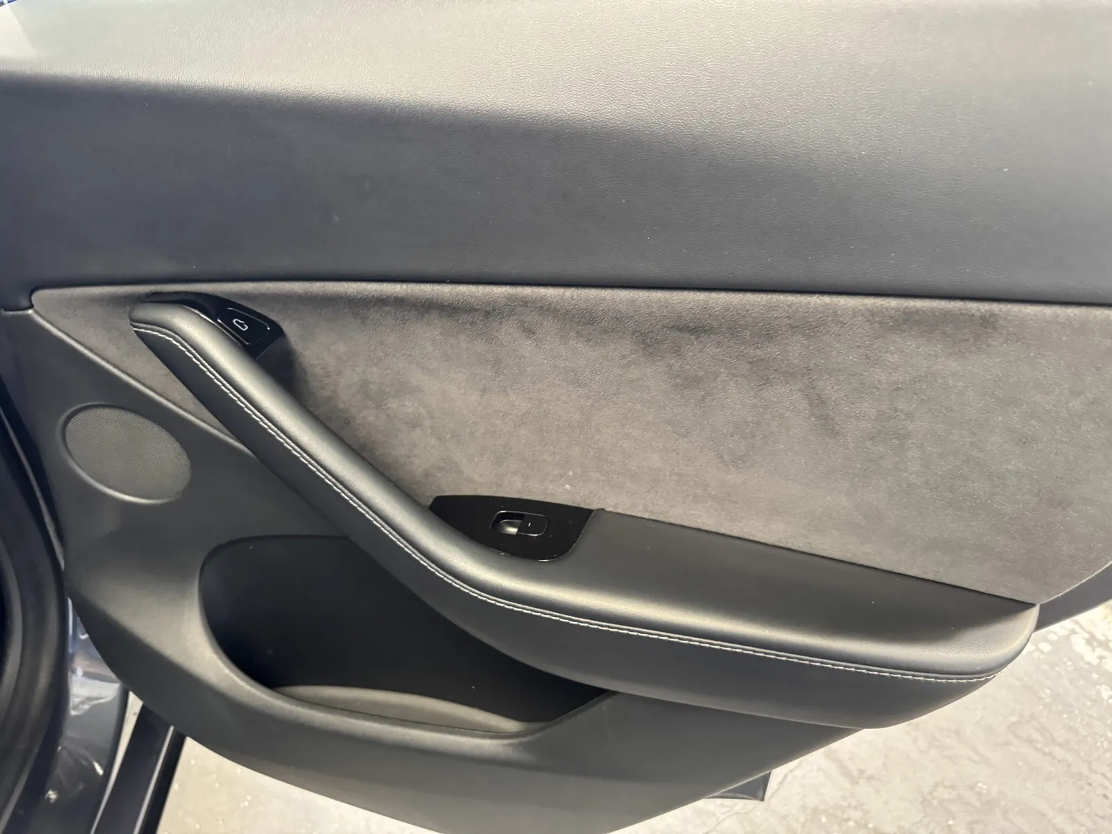 Tesla Model Y photo 9