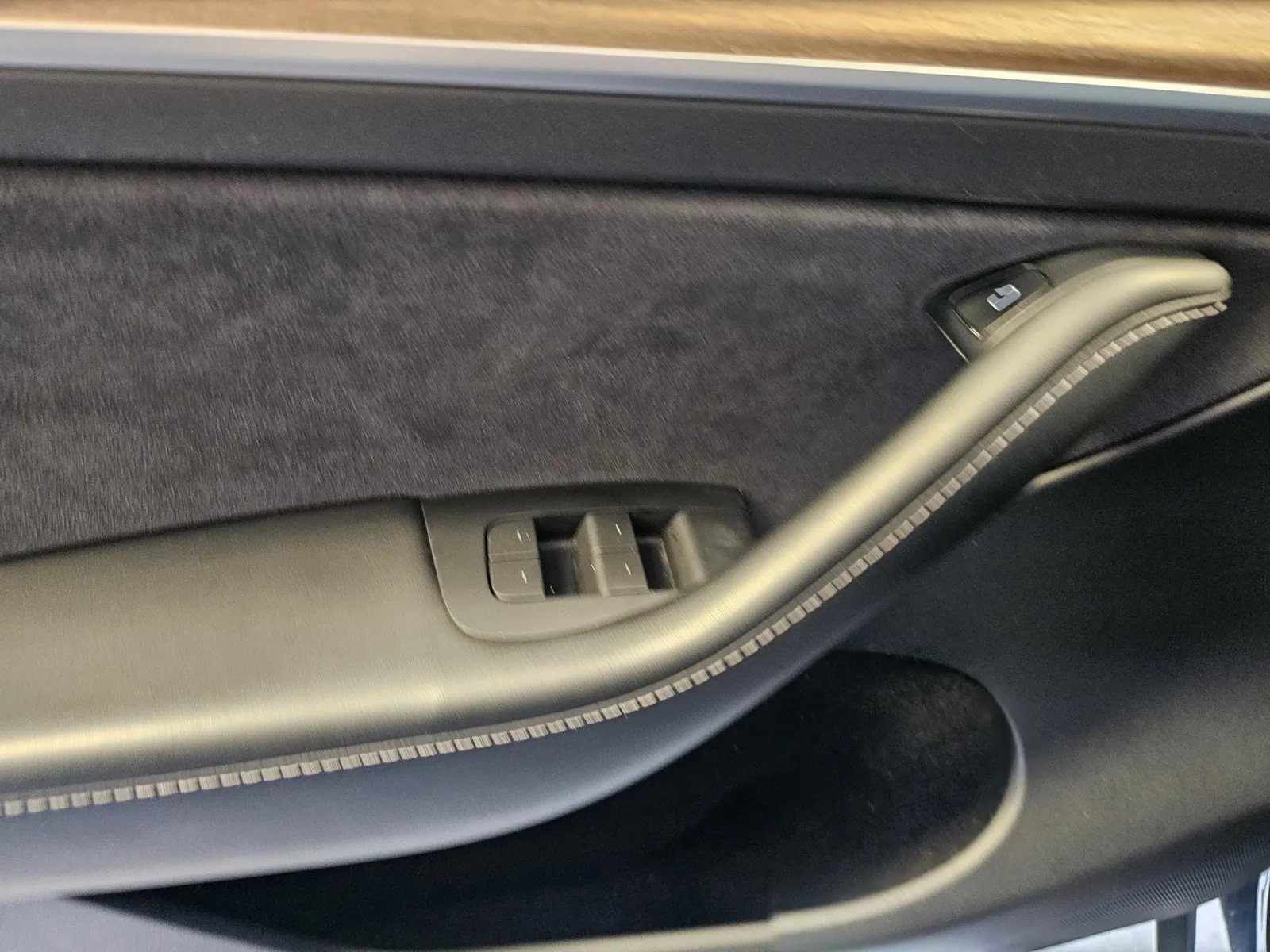 Tesla Model Y photo 13