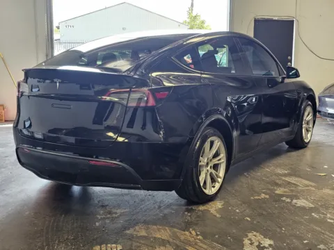 More photos of 2023 Tesla Model Y at Premium Autos - Norco, CA