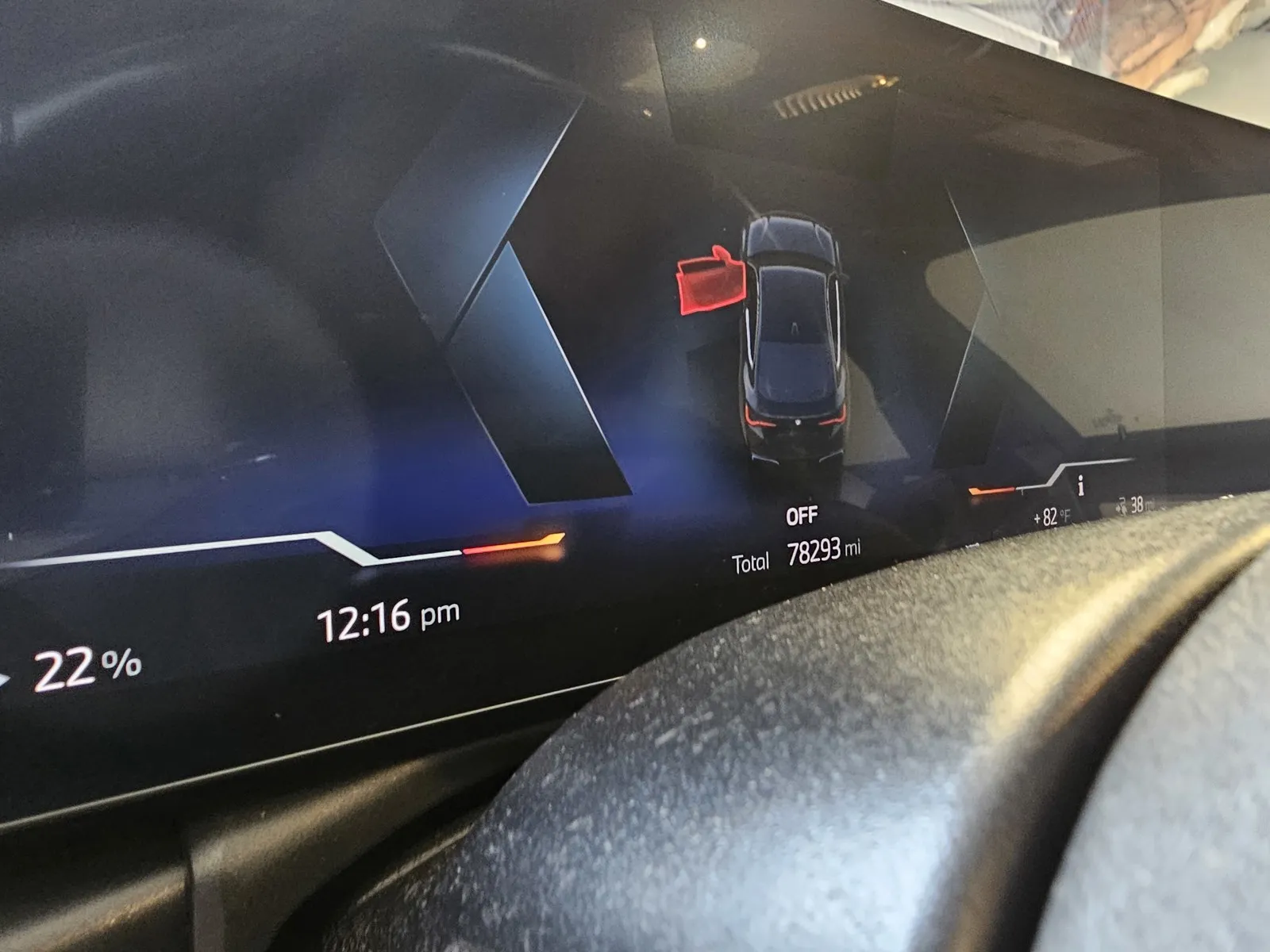 BMW i4 photo 16