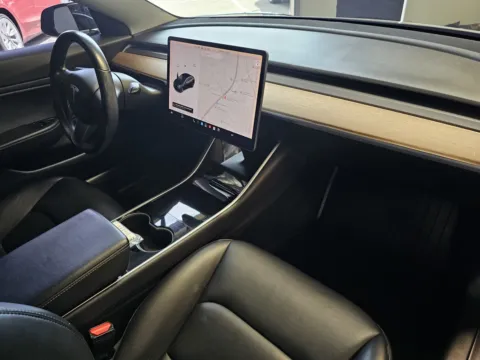 More photos of 2019 Tesla Model 3 at Premium Autos - Norco, CA