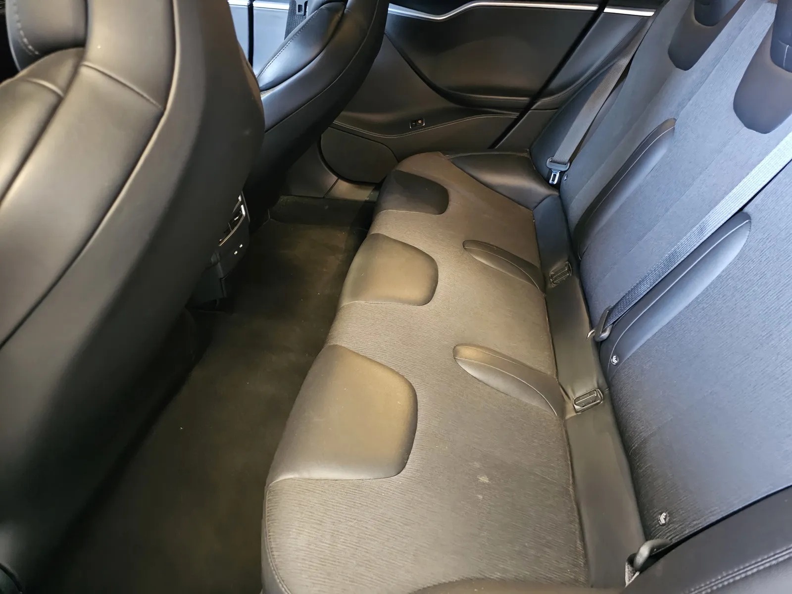 Tesla Model S photo 11