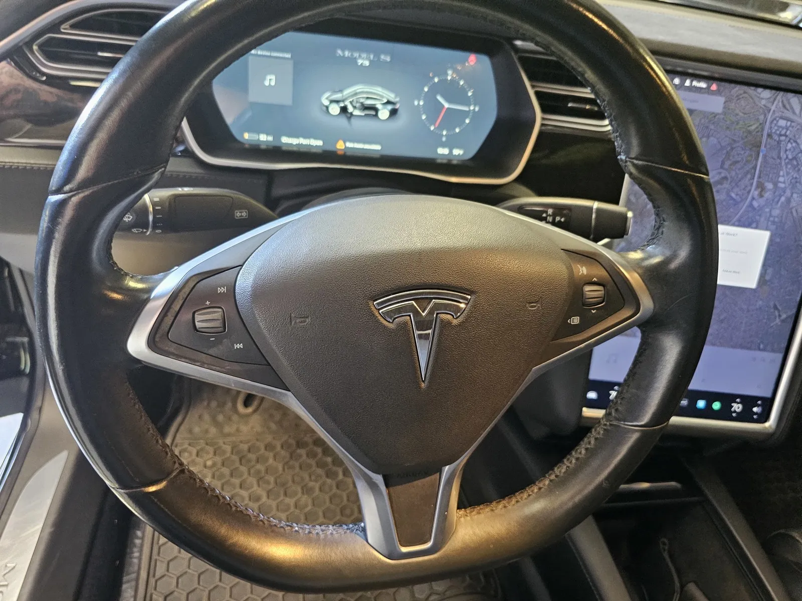 Tesla Model S photo 14
