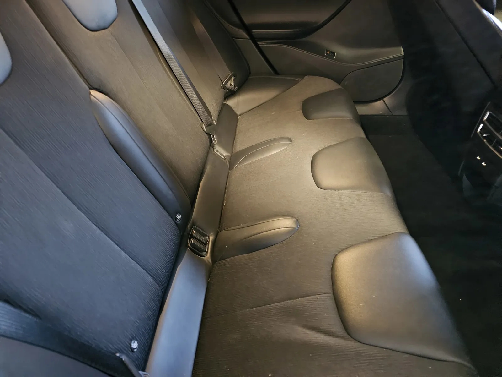 Tesla Model S photo 8