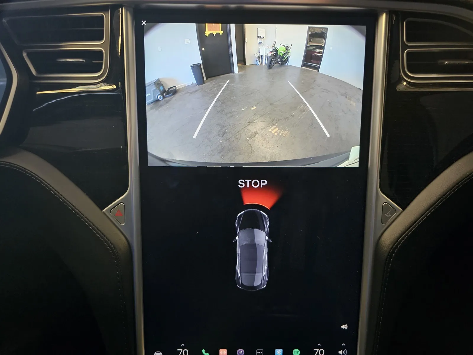 Tesla Model S photo 17