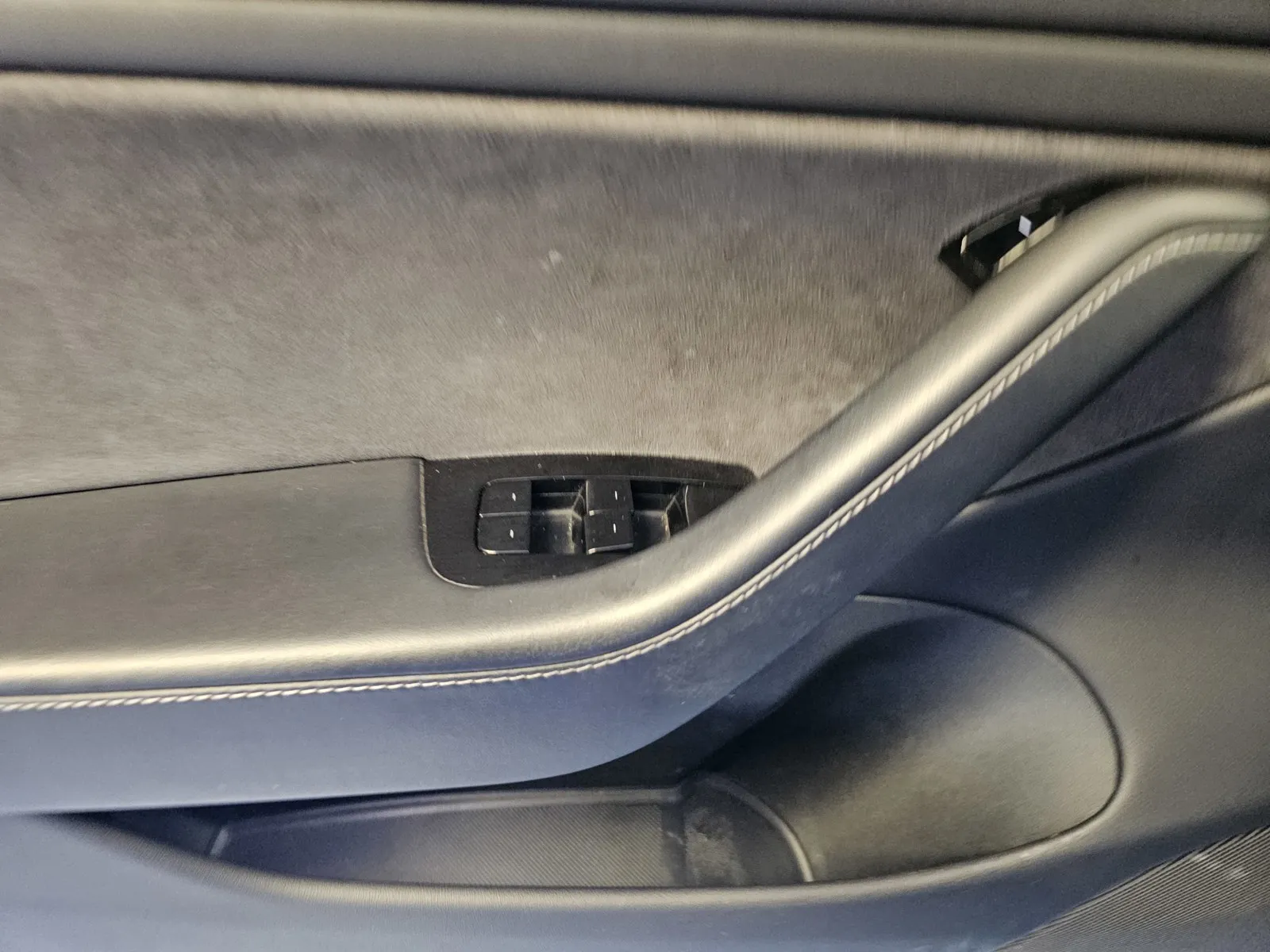 Tesla Model 3 photo 13