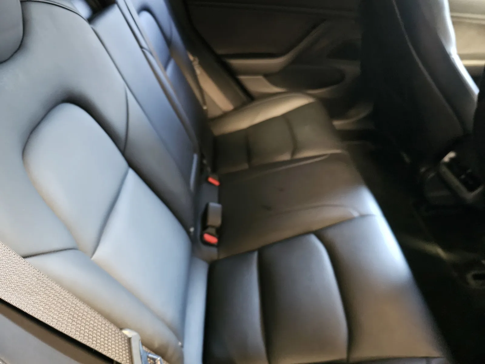 Tesla Model 3 photo 9