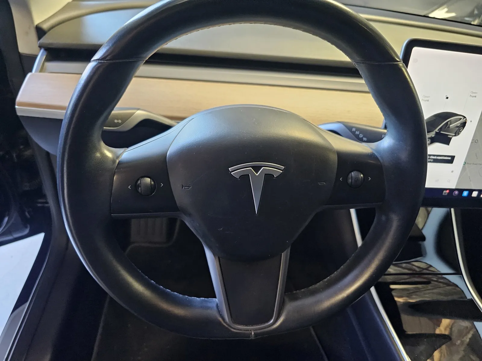 Tesla Model 3 photo 15