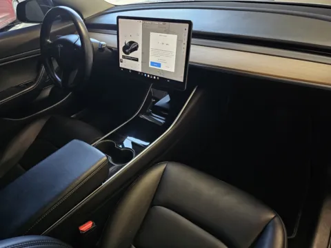 More photos of 2018 Tesla Model 3 at Premium Autos - Norco, CA