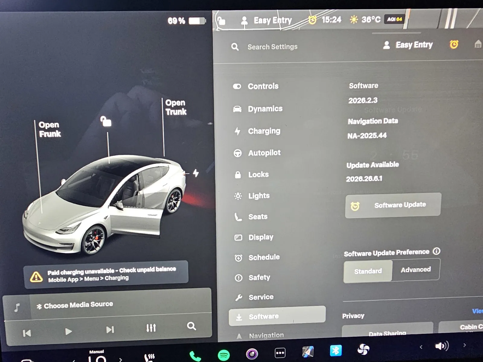 Tesla Model 3 photo 18