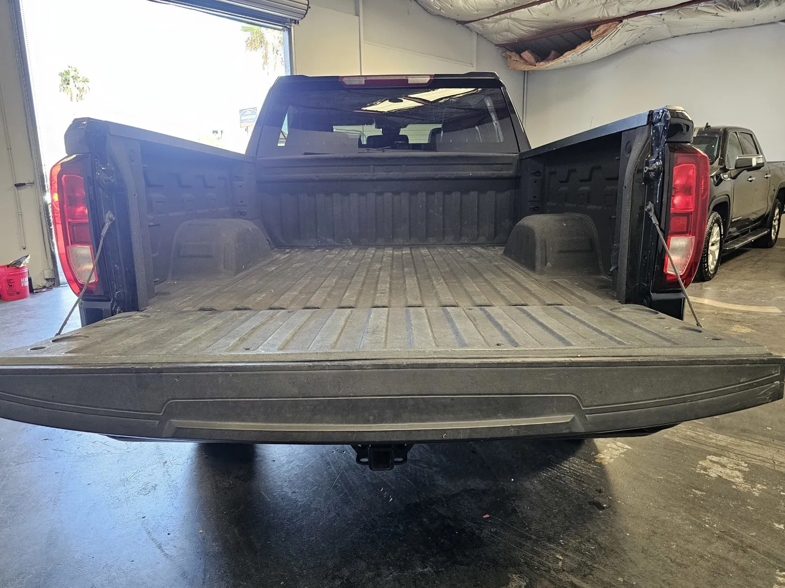 GMC Sierra photo 10