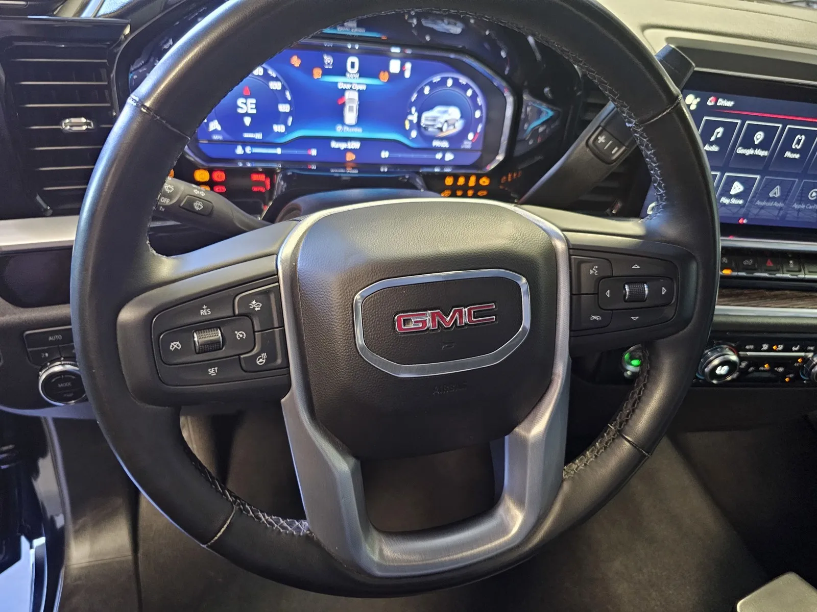 GMC Sierra photo 16