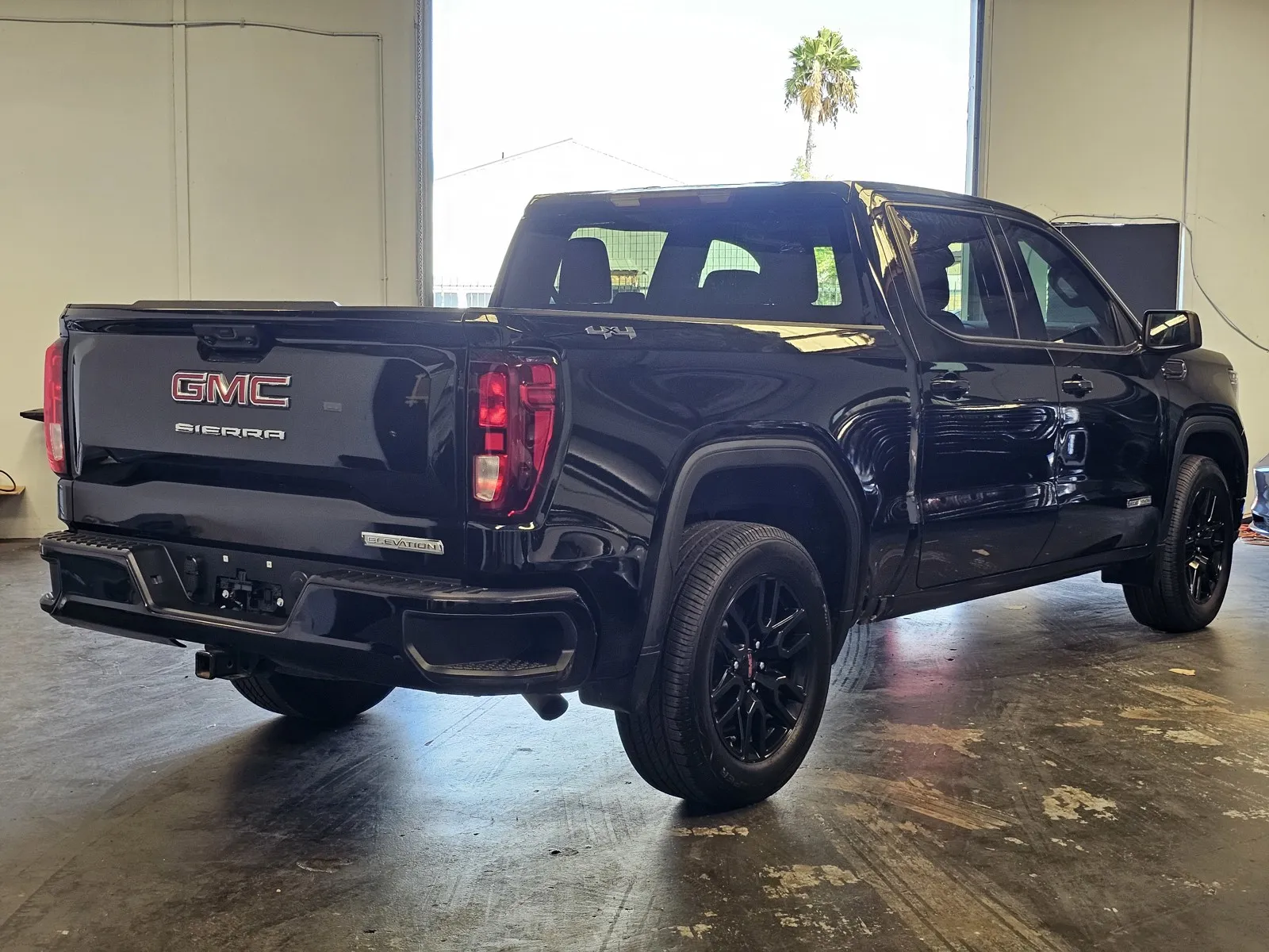 GMC Sierra photo 4