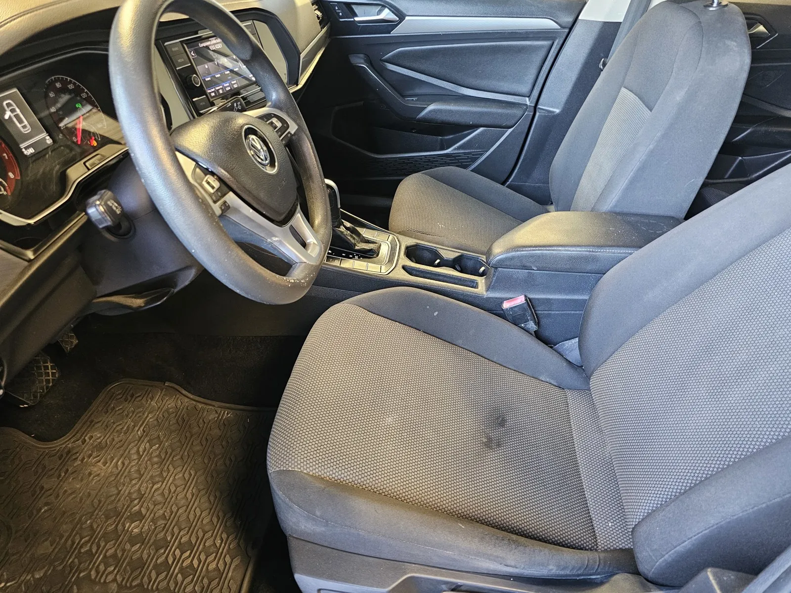 Volkswagen Jetta photo 14