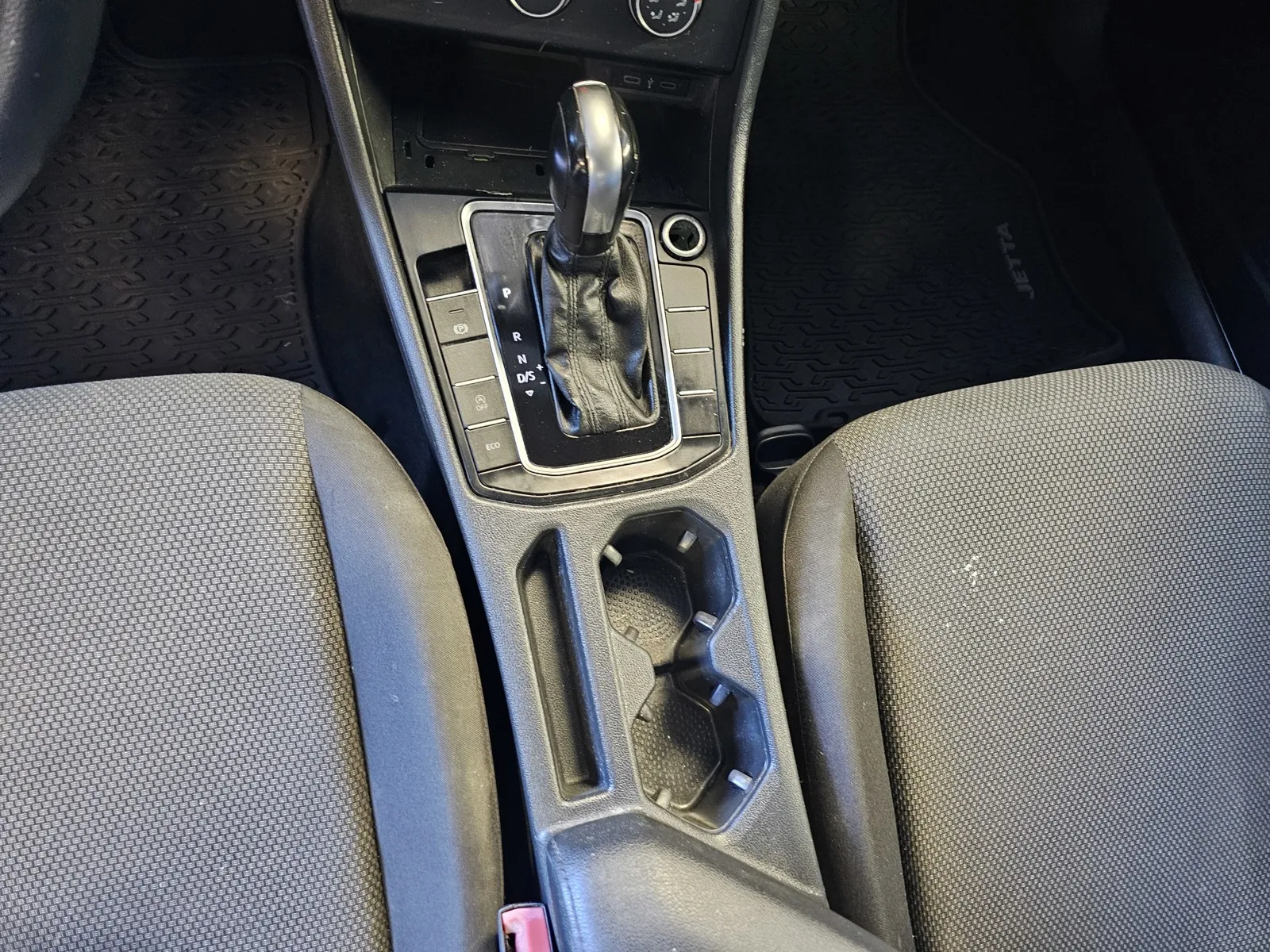 Volkswagen Jetta photo 16