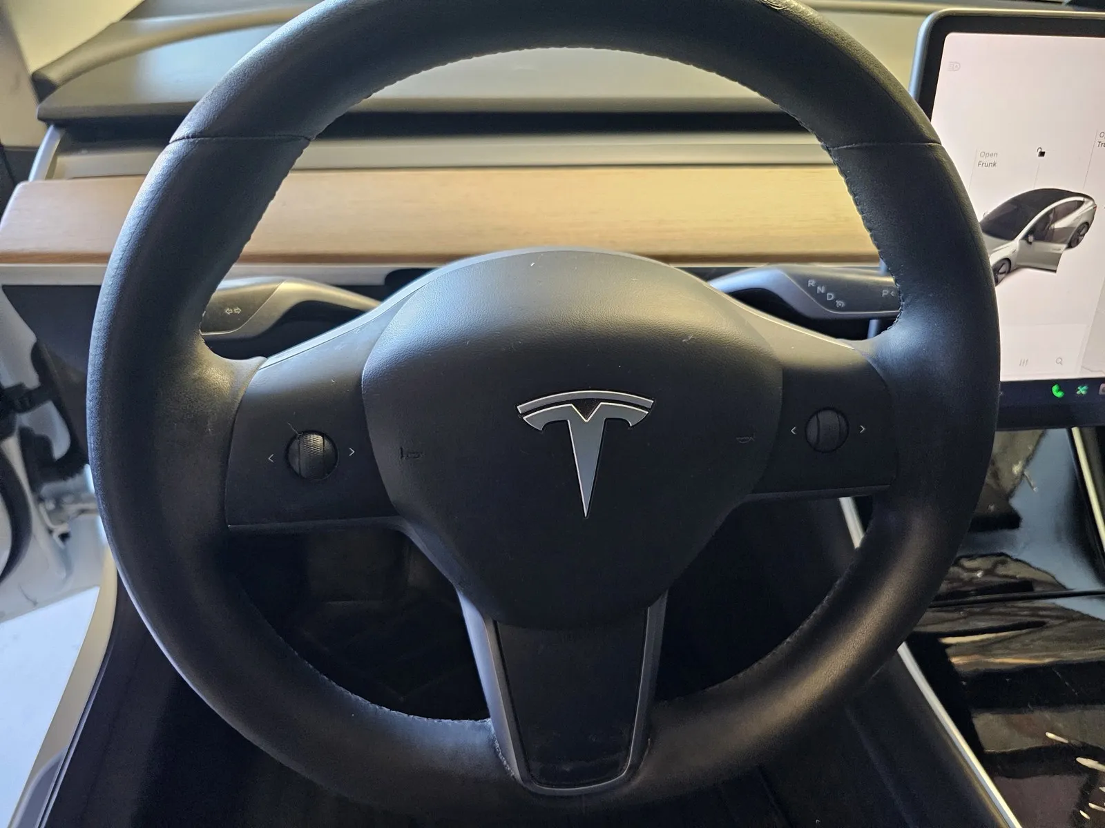 Tesla Model 3 photo 15