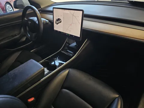 More photos of 2020 Tesla Model 3 Standard Range at Premium Autos - Norco, CA