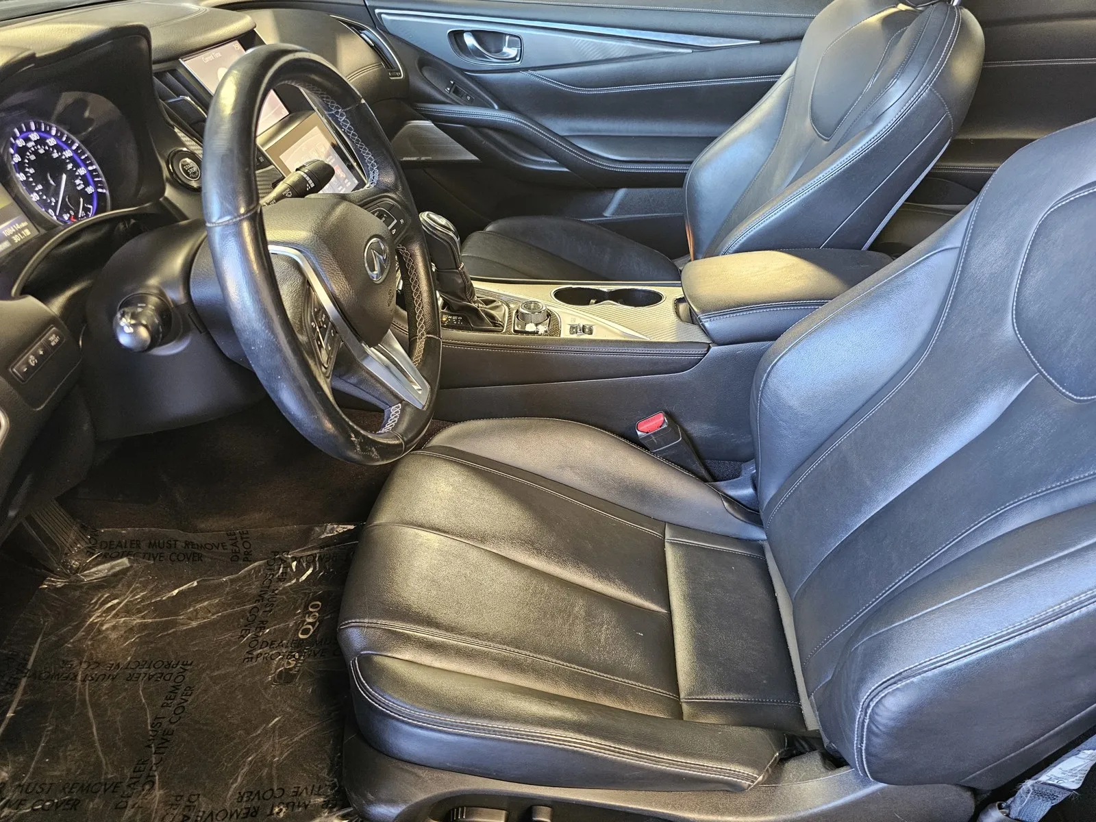Infiniti Q60 photo 11
