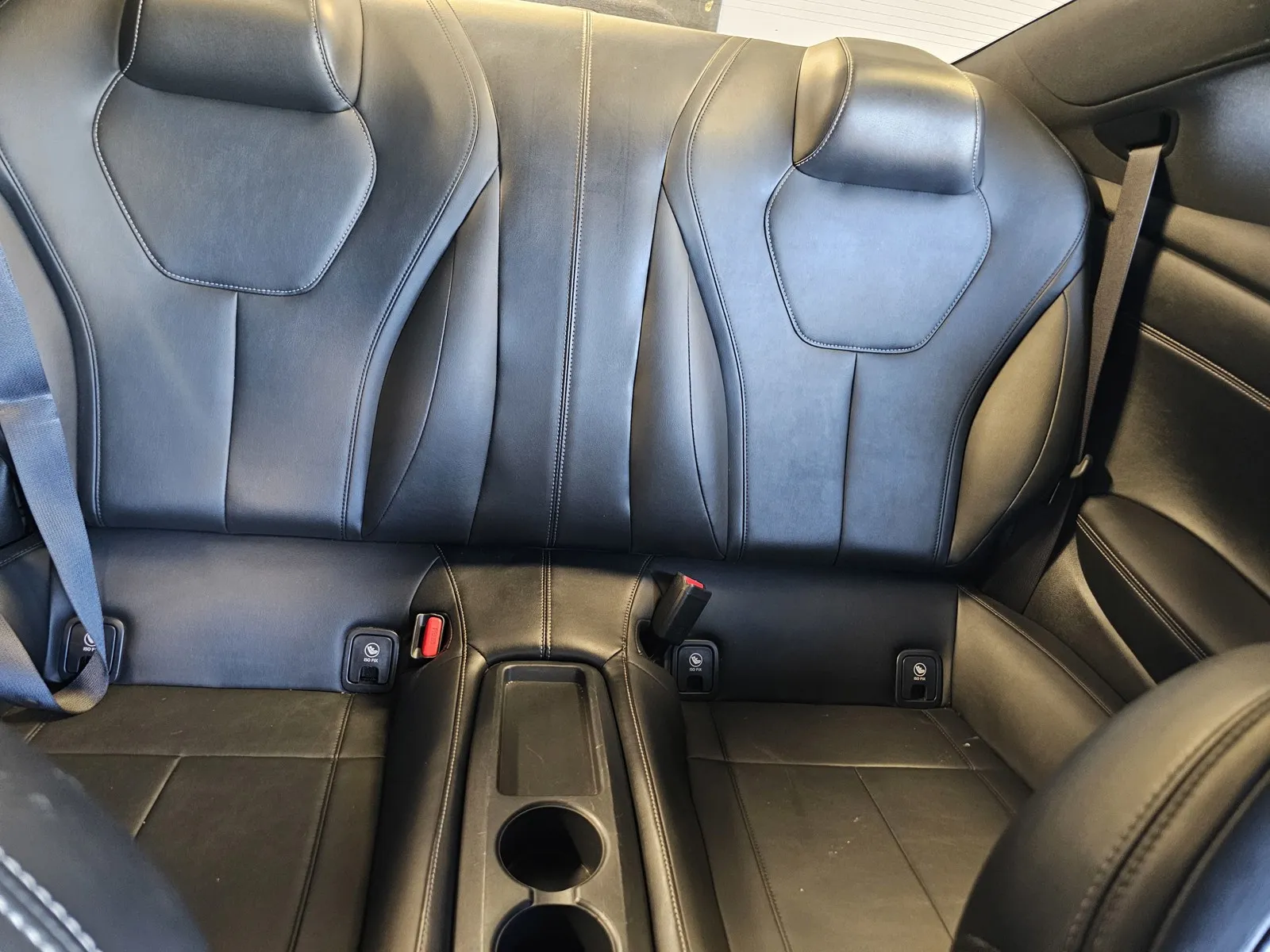 Infiniti Q60 photo 8