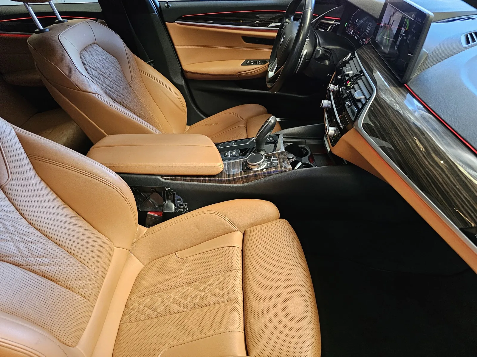 BMW 5 Series photo 7