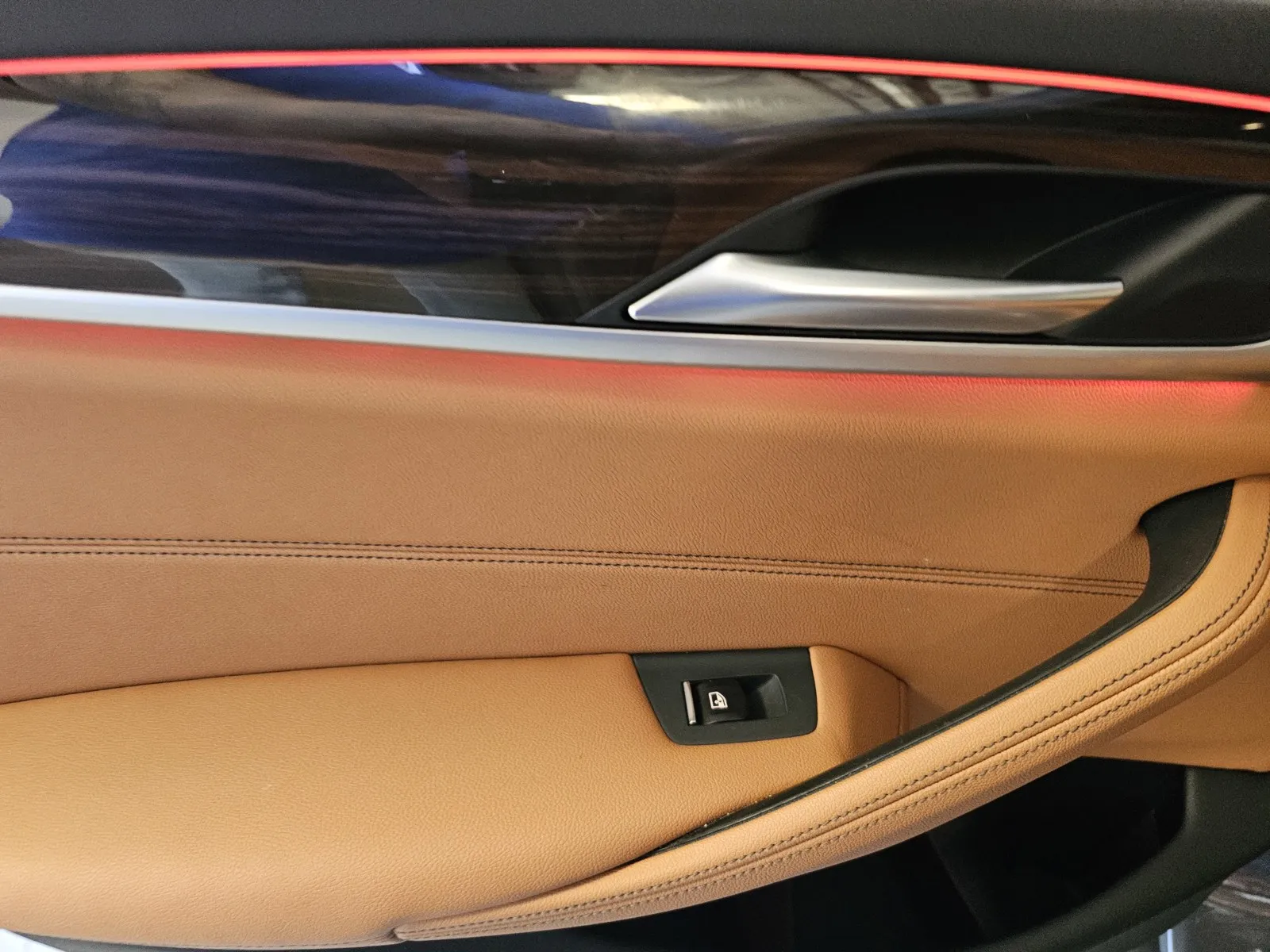 BMW 5 Series photo 11