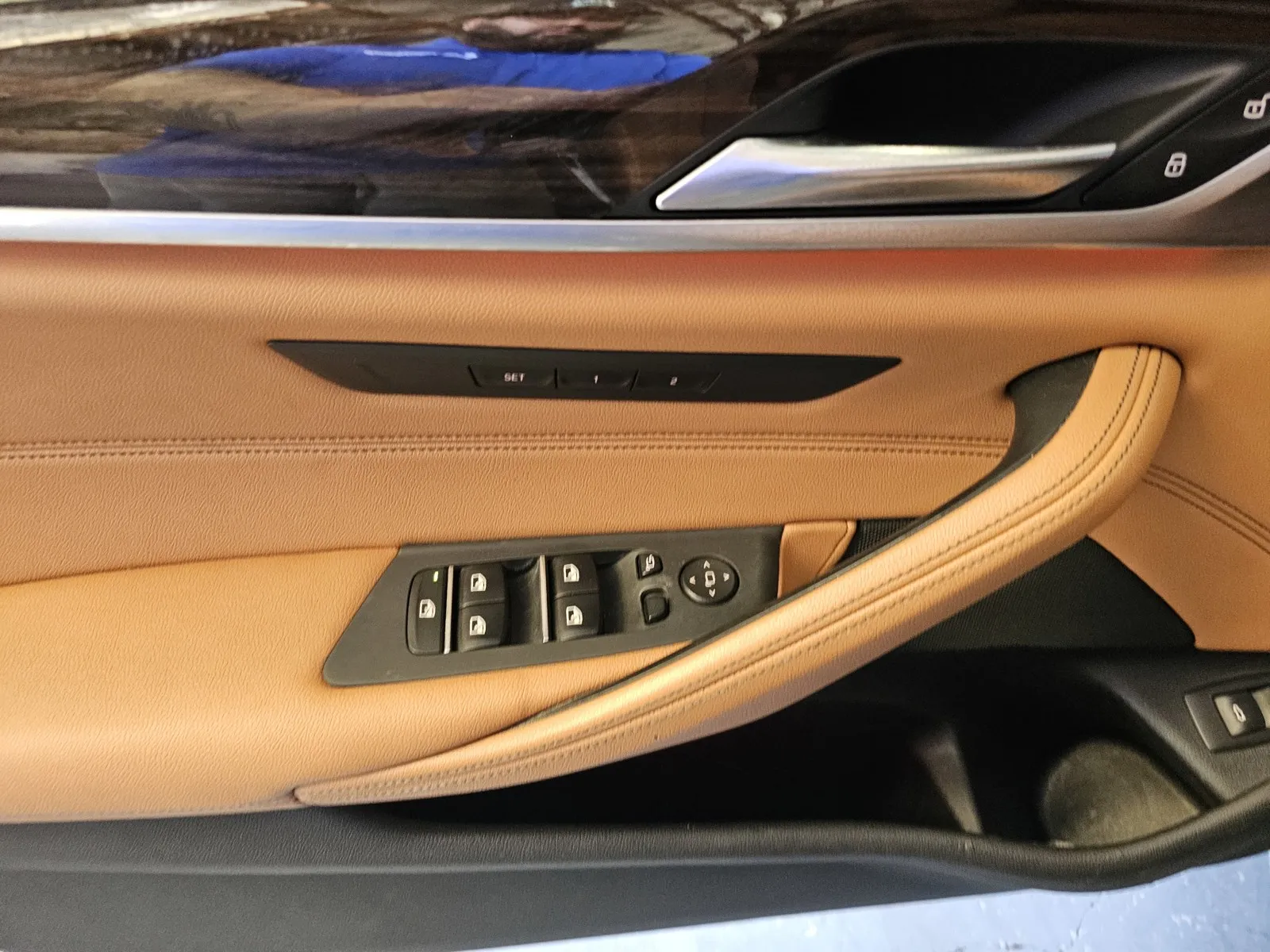 BMW 5 Series photo 13