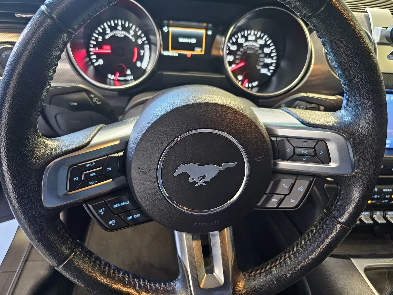Ford Mustang photo 12