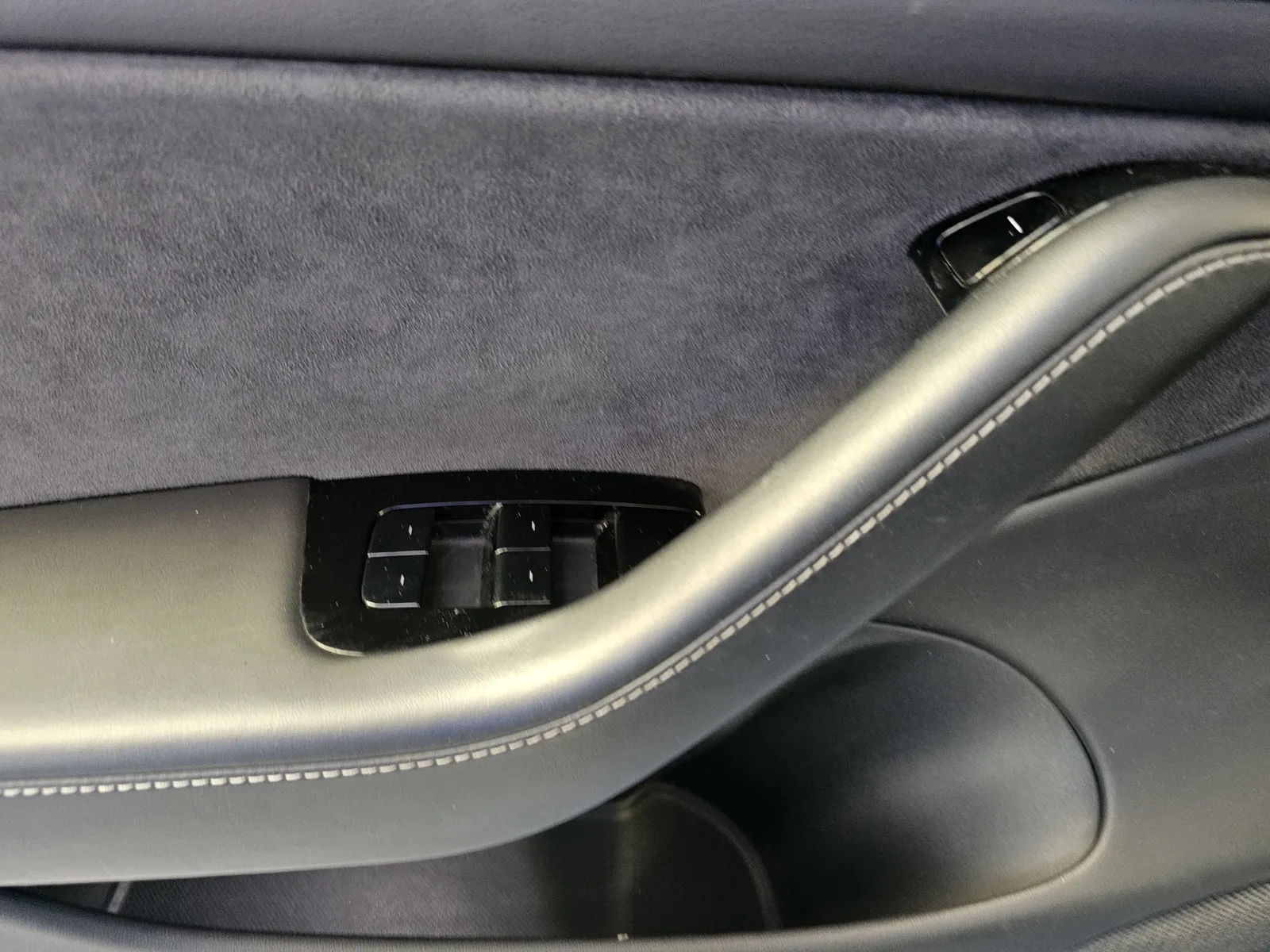 Tesla Model 3 photo 13