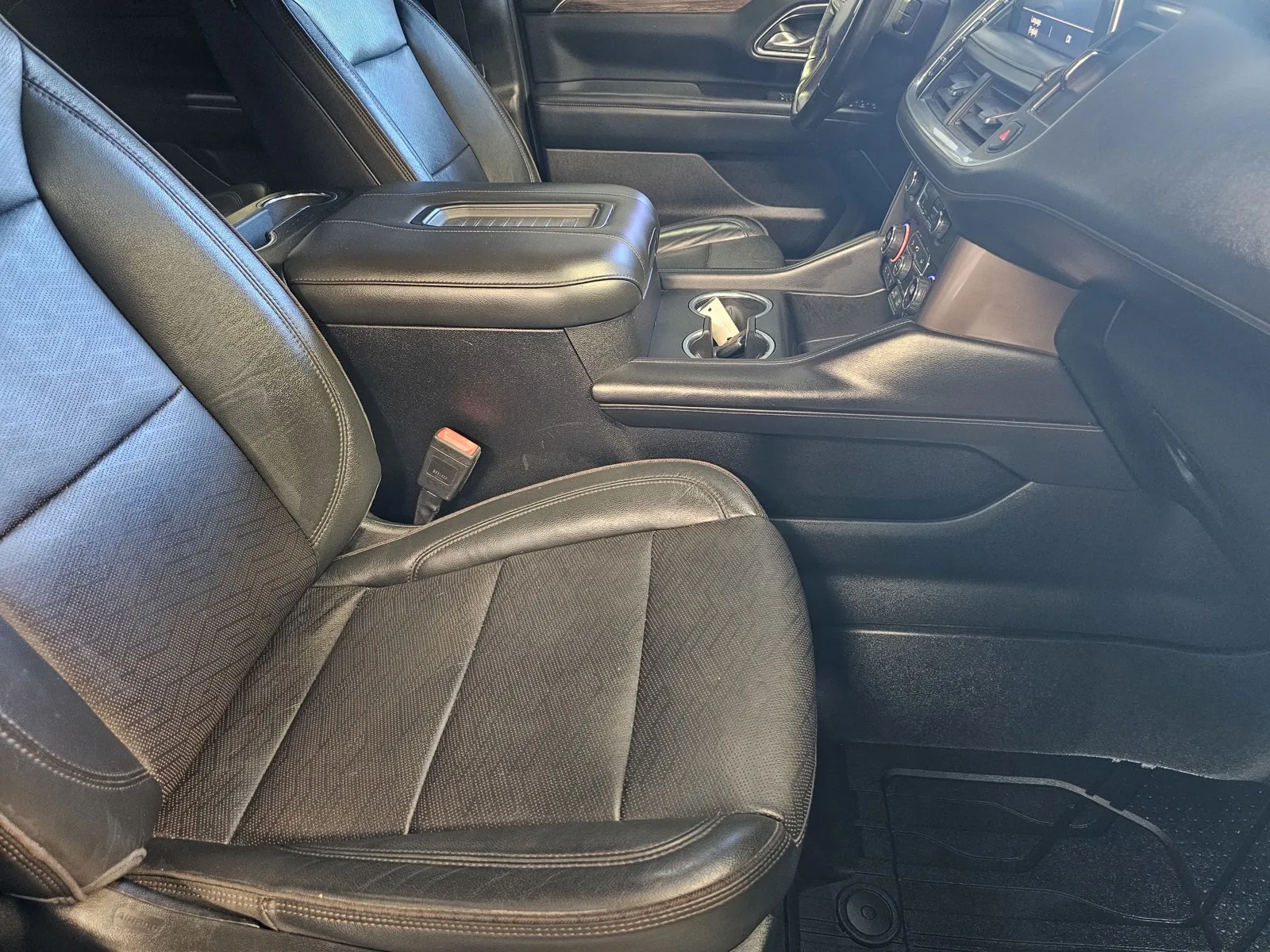 Chevrolet Tahoe photo 7