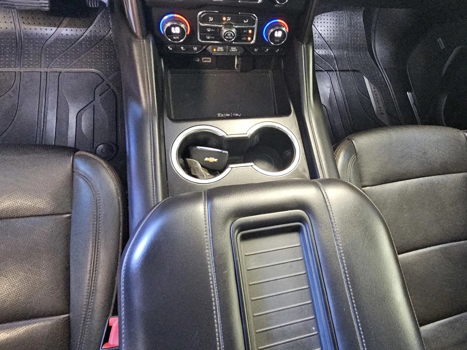 Chevrolet Tahoe photo 19