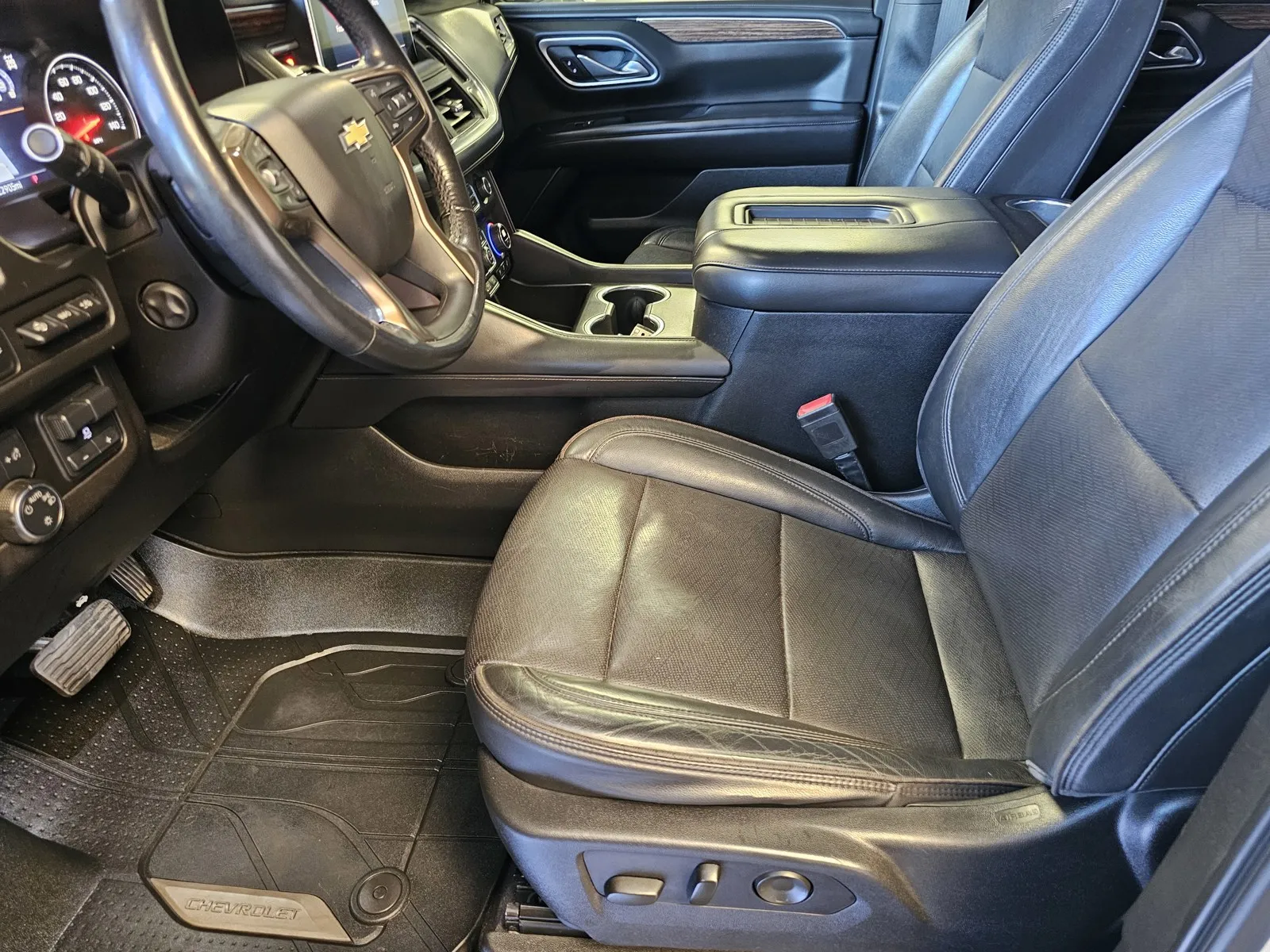 Chevrolet Tahoe photo 16
