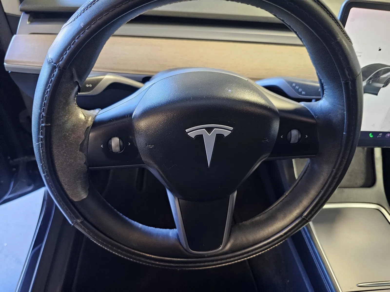 Tesla Model Y photo 15